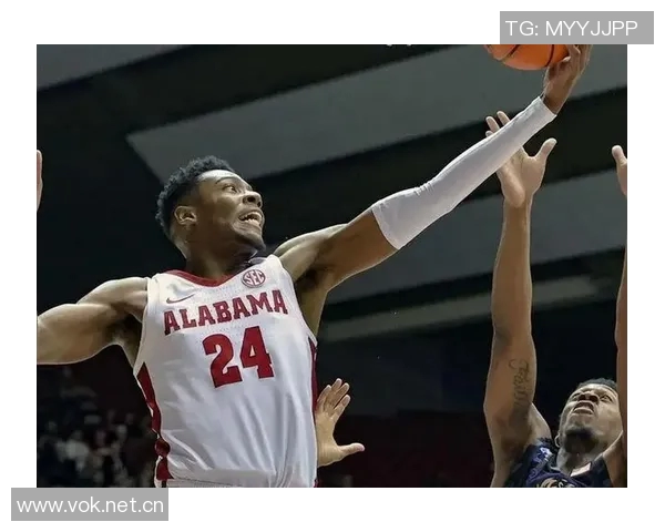 布兰登米勒闪耀赛场23分钟内高效砍下15分5助攻正负值高达16 布兰登米勒闪耀赛场23分钟内高效砍下15分5助攻正负值高达16