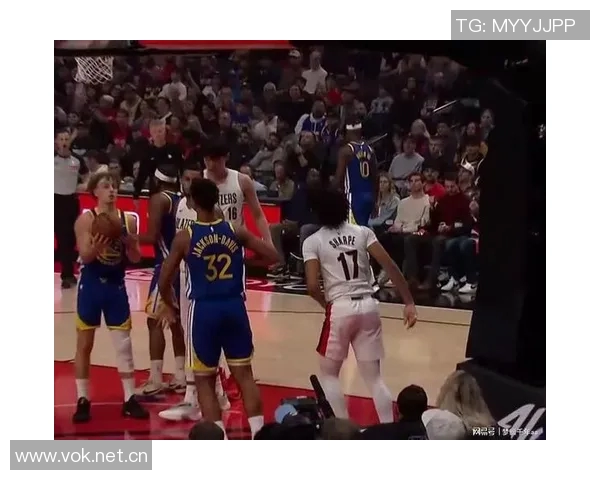 开拓者半场领先勇士16分杨瀚森表现平平库里贡献11分3篮板3助攻 开拓者半场领先勇士16分杨瀚森表现平平库里贡献11分3篮板3助攻