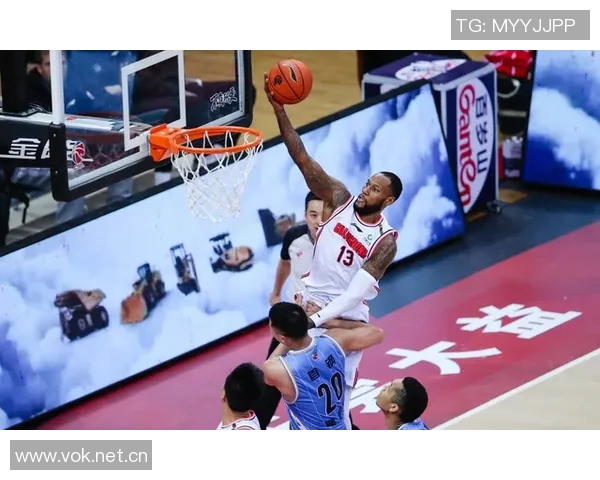 姚明NBA首秀表现平平10分36秒仅得0分2板3犯规令人惋惜 姚明NBA首秀表现平平10分36秒仅得0分2板3犯规令人惋惜