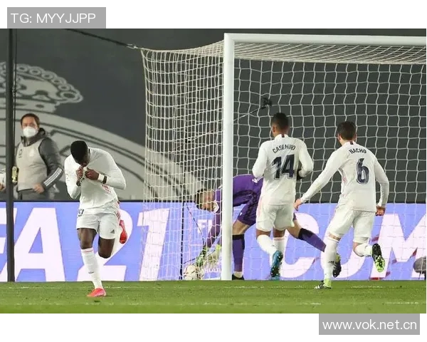 维尼修斯马德里住宅突发火灾桑拿房毁于一旦所幸无人员伤亡 维尼修斯马德里住宅突发火灾桑拿房毁于一旦所幸无人员伤亡