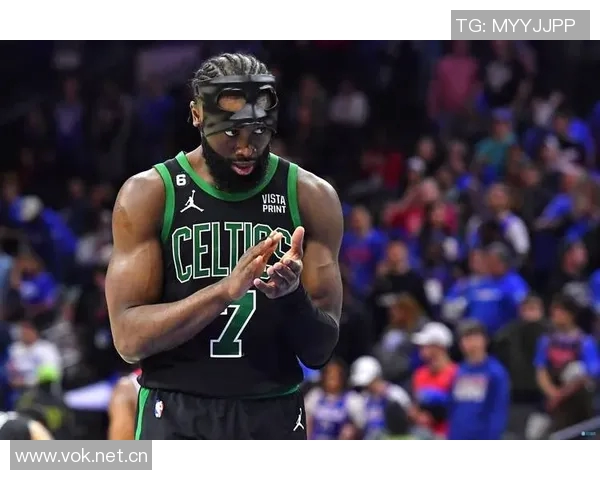 末节狂砍14分杰伦布朗展现关键球员风范马祖拉称赞其攻防全力以赴