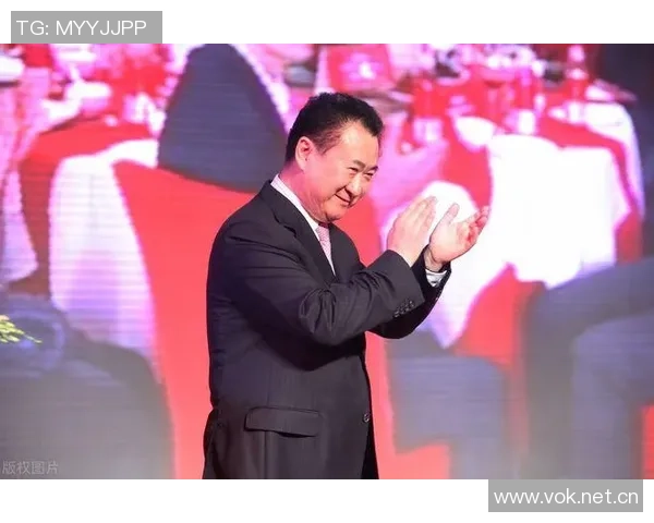 前大连人球员质疑上海人执教失控高层决策引发争议